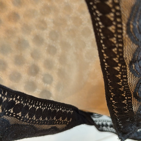 Max Studio Lace Nude Overlay Dress PTP 15” - Picture 7 of 7